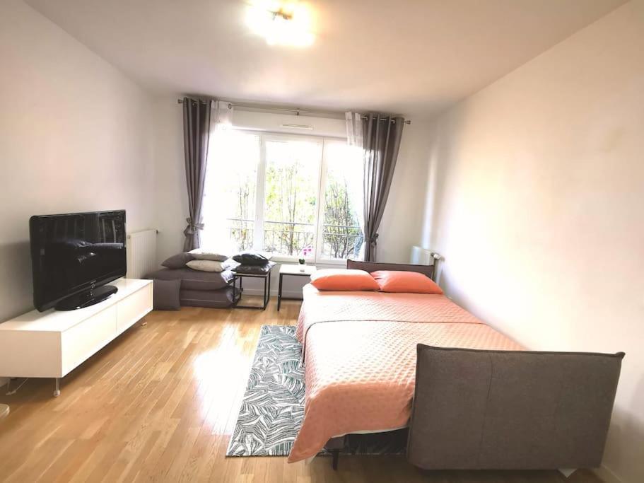 Entire Appartment, 2 Rooms Confortable At Créteil Eksteriør bilde